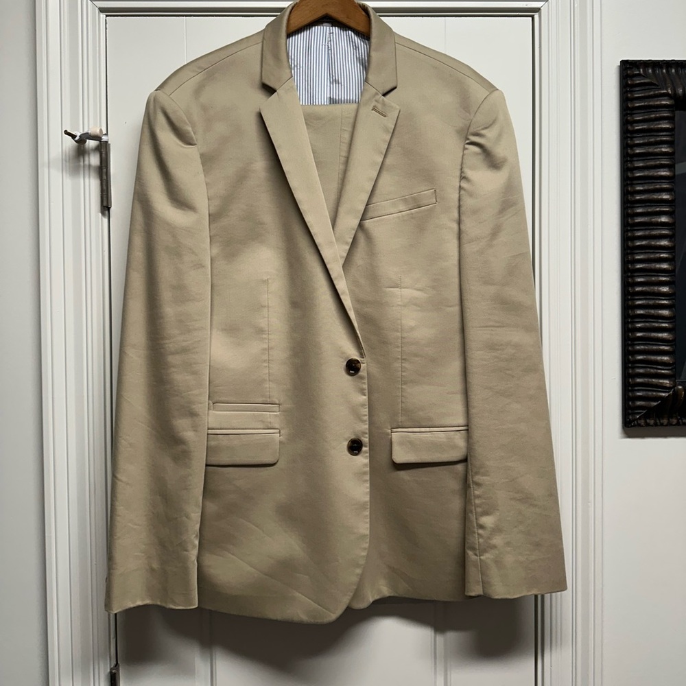 Express Photographer Fitted Tan Men’s Suit